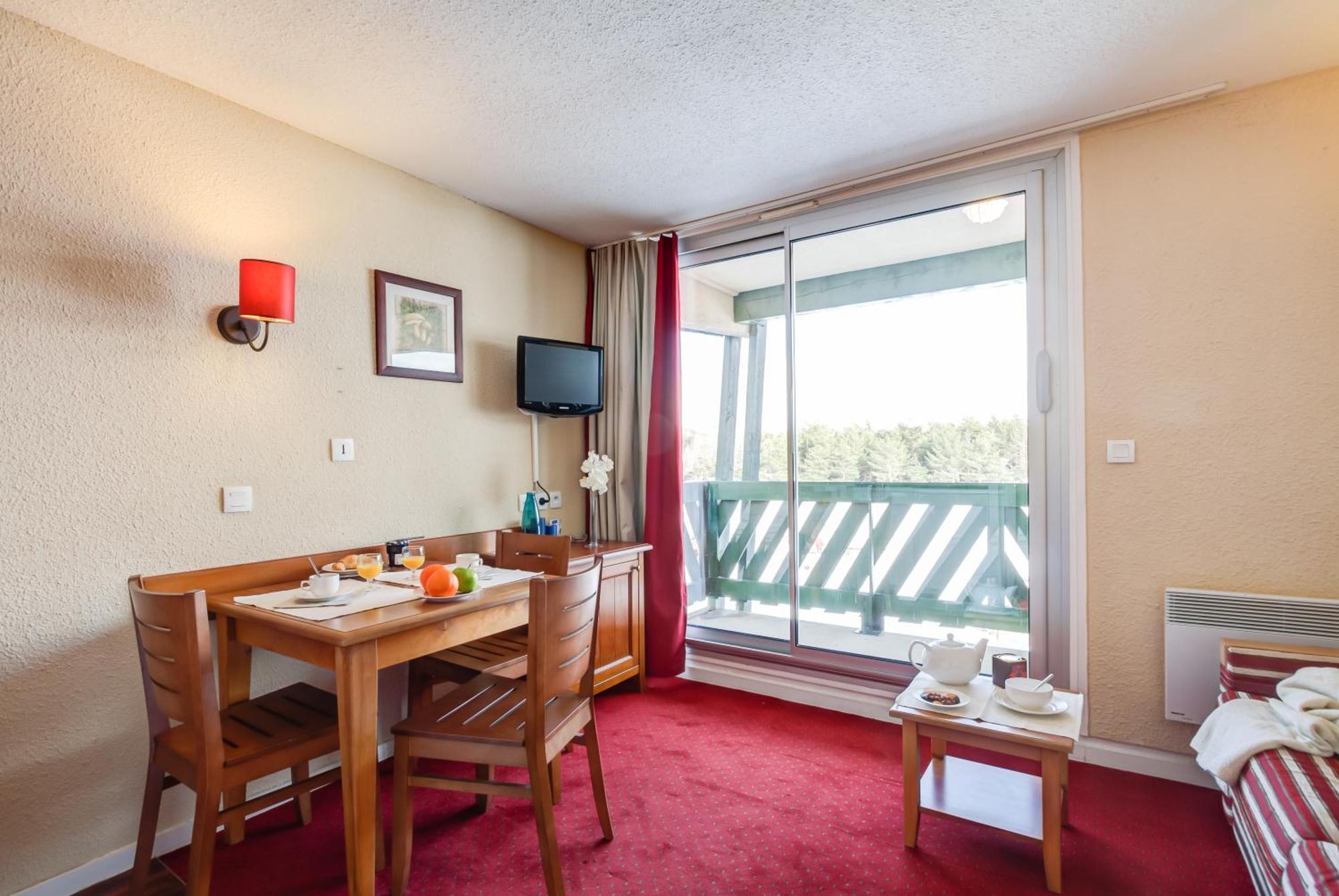 مونت لويس Residence Pierre & Vacances Pyrenees 2000 Le Sequoia المظهر الخارجي الصورة